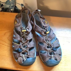Keen Whisper Sandal size 6.5